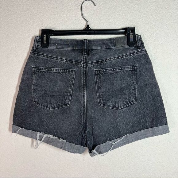 American Eagle Black Denim Stretch Cuffed Hi Rise Short Shorts Women's Size 2 - Picture 2 of 7